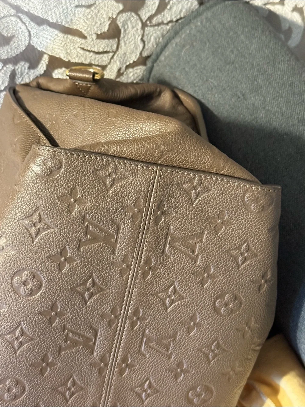 Louis Vuitton lv lumineuse